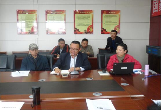 保山移动综合部副总杨涛在培训中宣贯省移动对车辆治理的相关要求事项。。