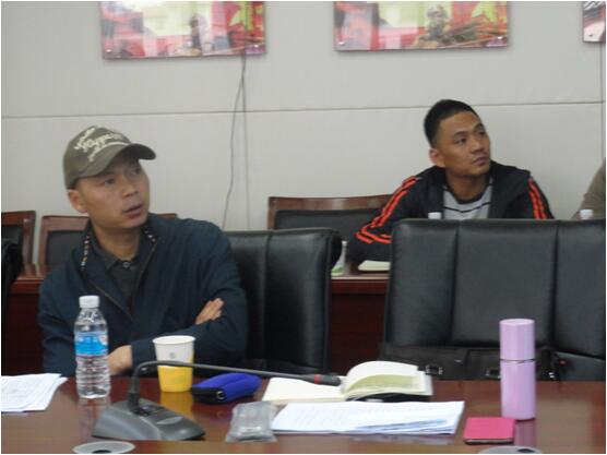 保山移动车辆主管何林刚（前排就坐）加入全程培训。。